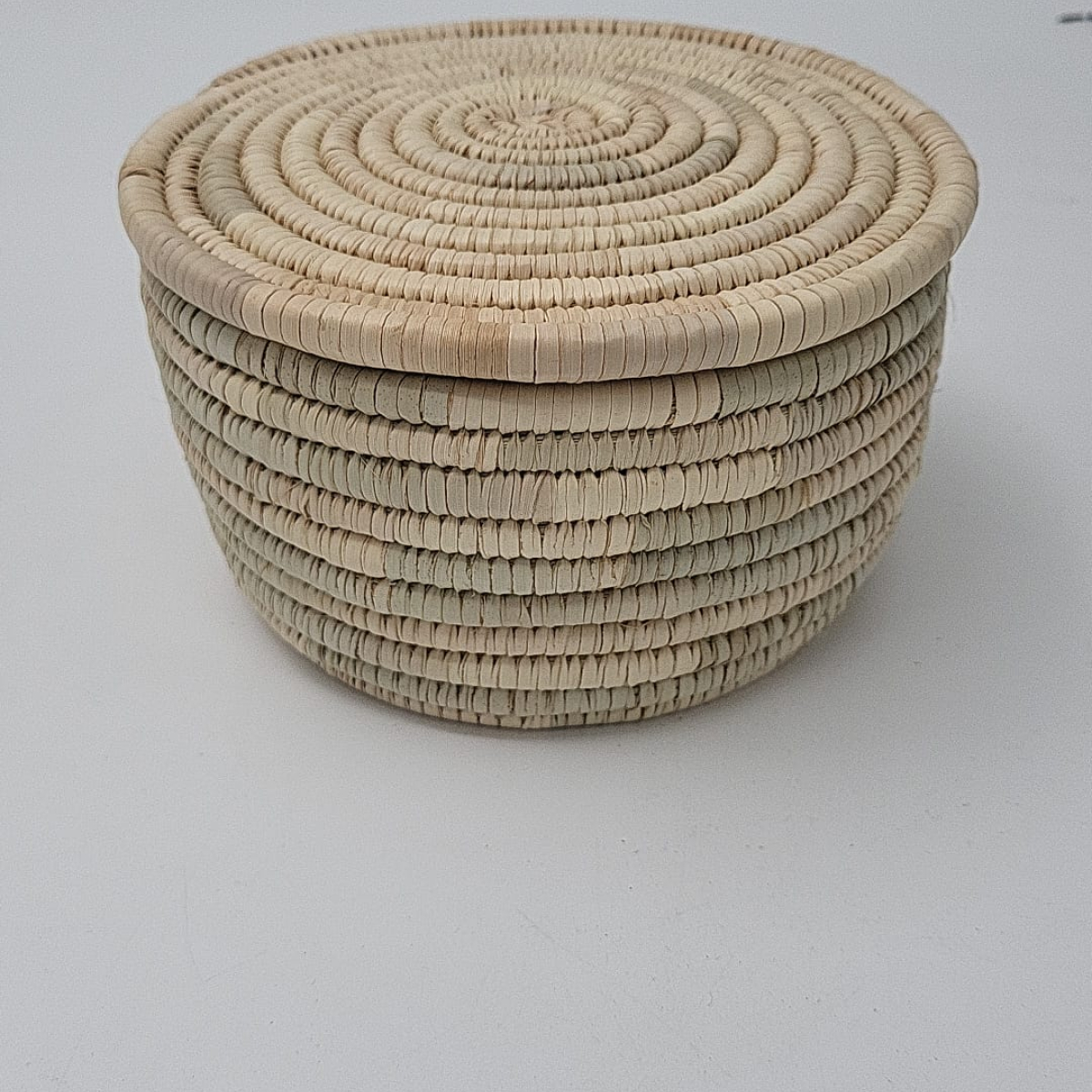 Boite ronde avec couvercle 2